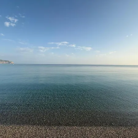 Riva Dei Delfini Feriehus *