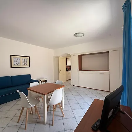 Riva Dei Delfini Feriehus *